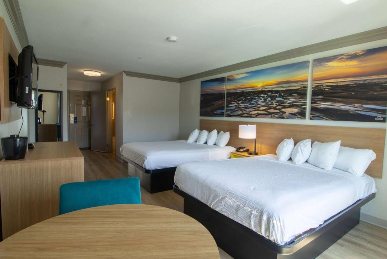 Days Inn By Wyndham Κάρλσμπαντ Εξωτερικό φωτογραφία